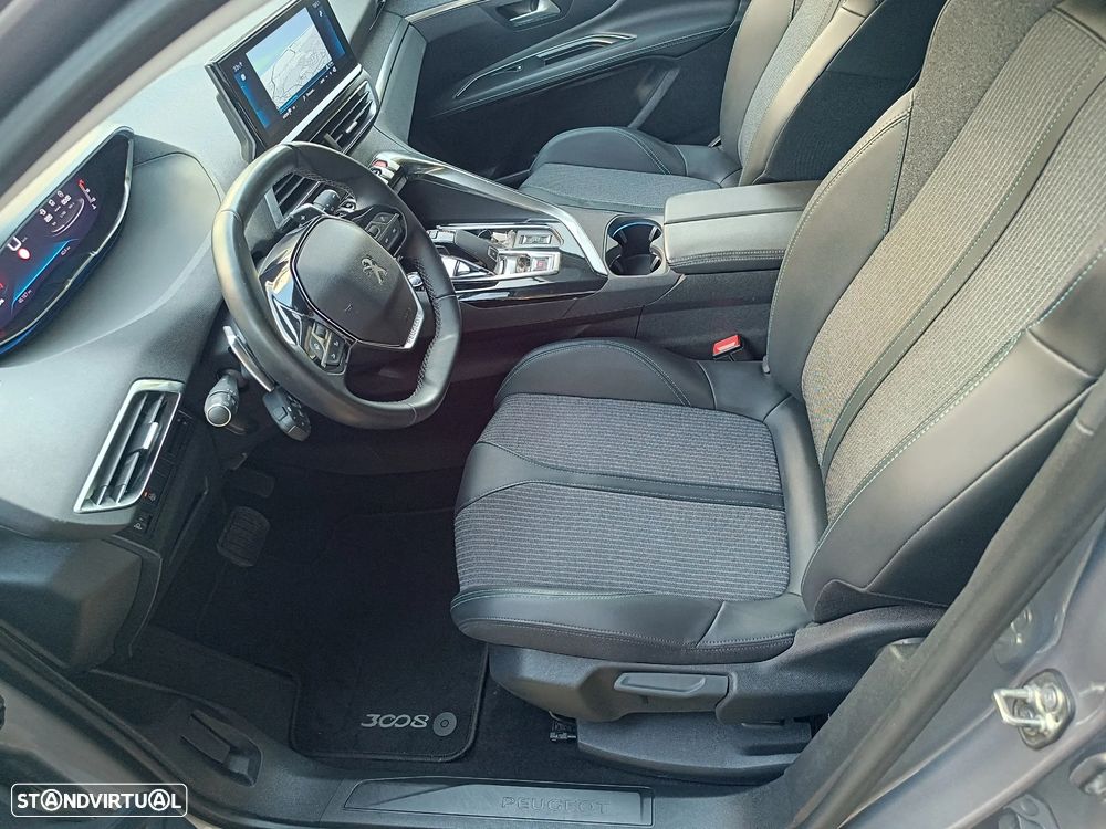 Peugeot 3008 1.2 PureTech Allure EAT8 - 10