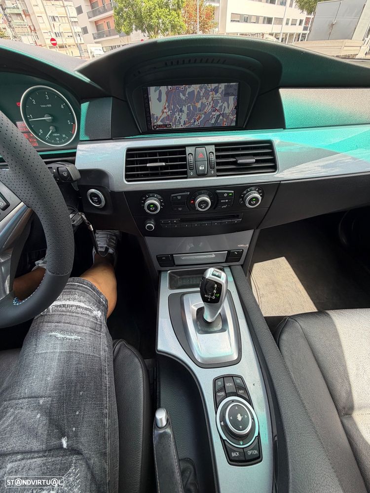 BMW 520 dA Executive - 34