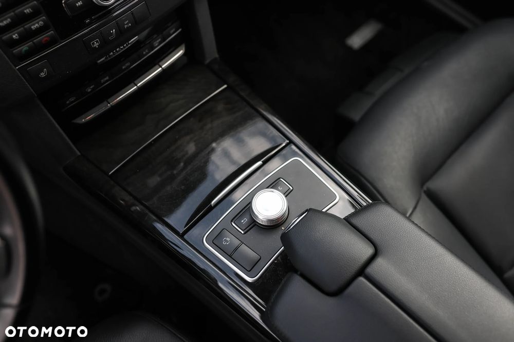 Mercedes-Benz Klasa E 350 4-Matic Avantgarde - 22
