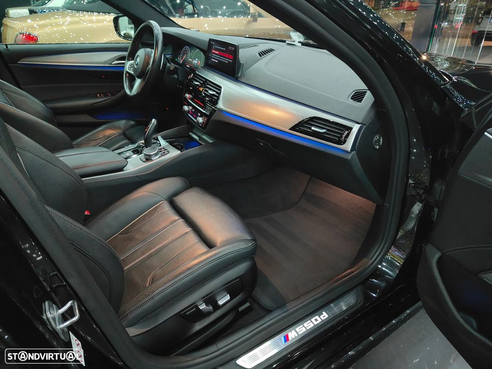 BMW M550d xDrive Auto - 30