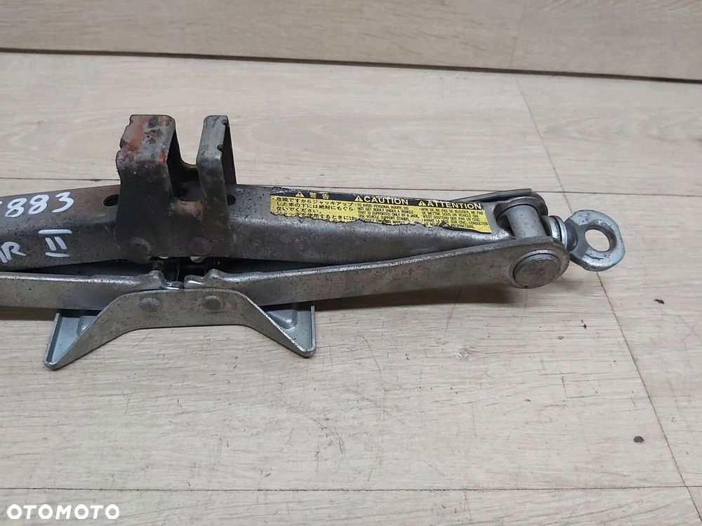 Toyota Yaris II lewarek podnośnik koła Corolla E12 - 3