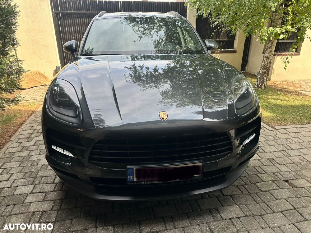 Porsche Macan - 1
