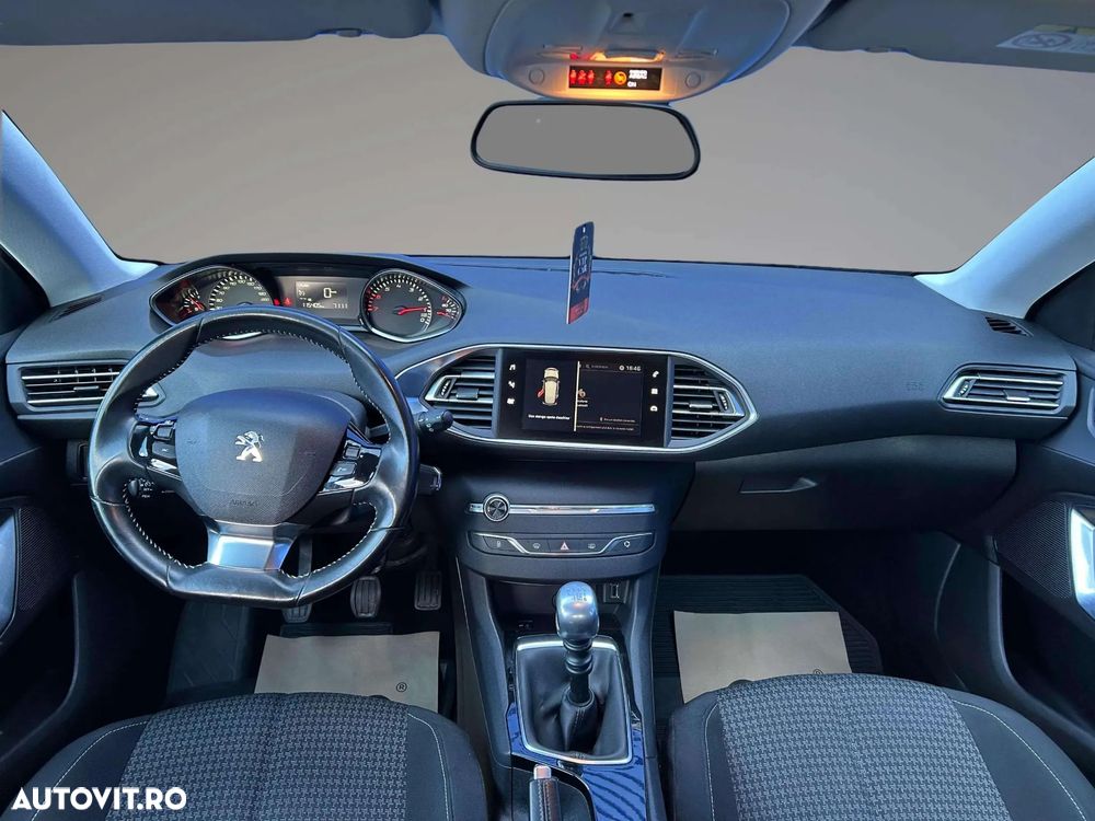 Peugeot 308 1.2 L PureTech Turbo S&S Active - 3