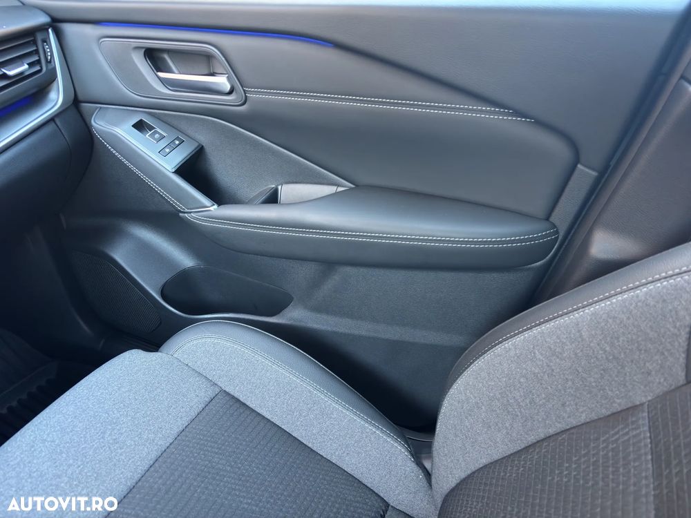Nissan Qashqai 1.3 DIG-T MHEV Xtronic Premiere Edition - 18