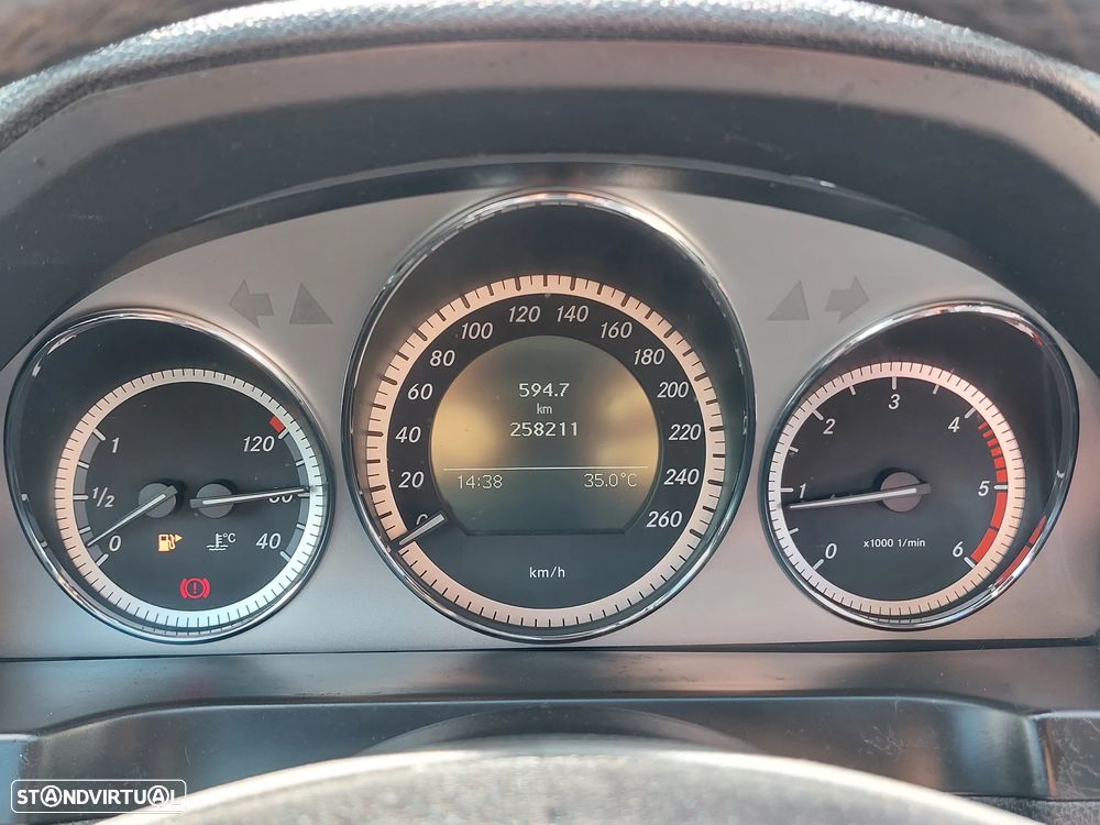 Mercedes-Benz C 250 Station CDI DPF BlueEFFICIENCY Avantgarde - 19
