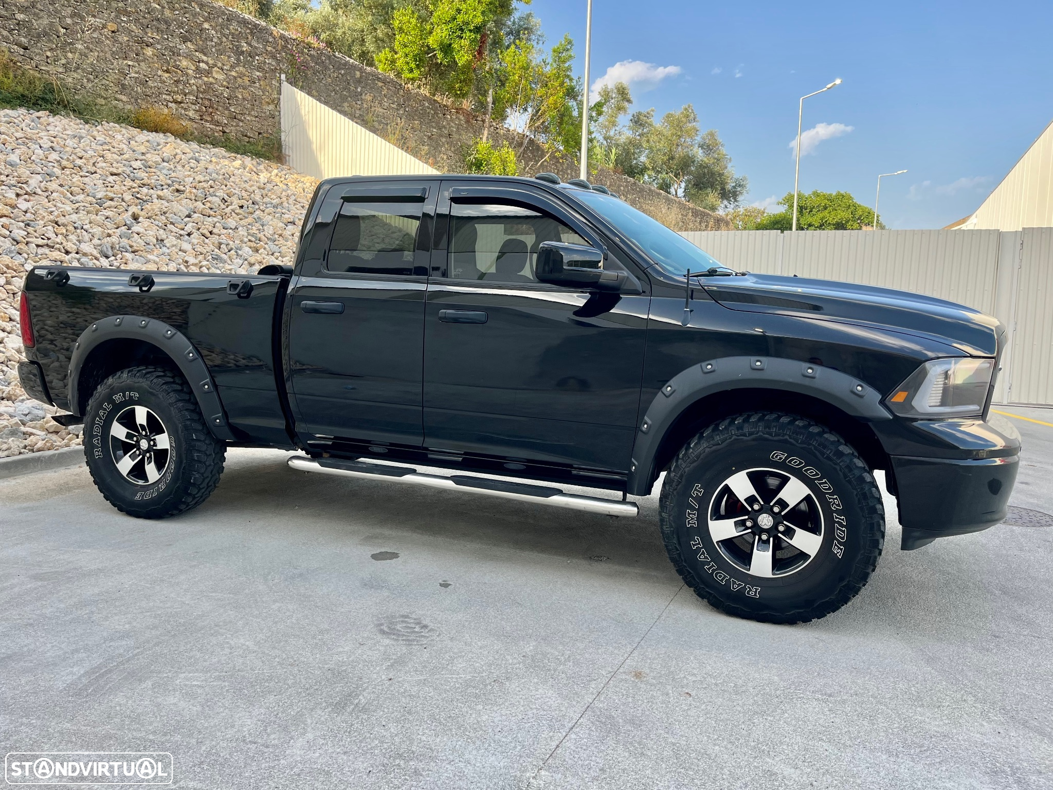 Dodge RAM - 24