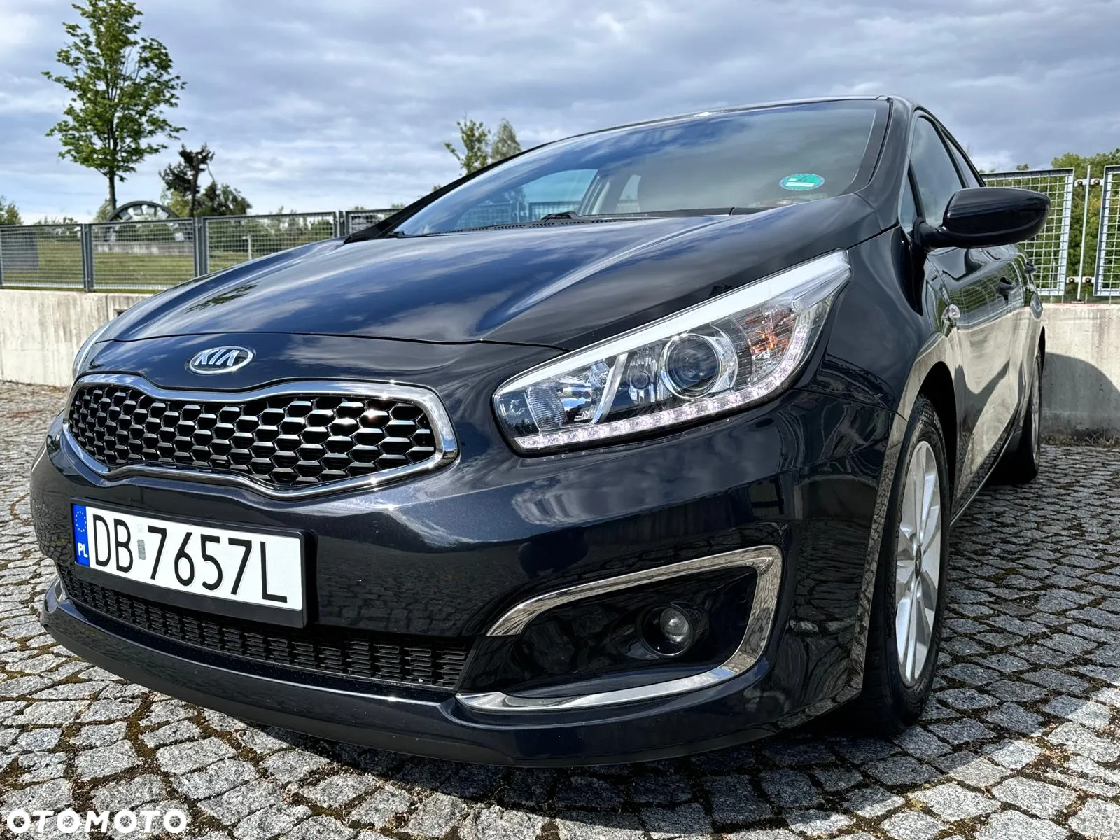 Kia Ceed 1.4 CVVT Dream Team Edition - 3