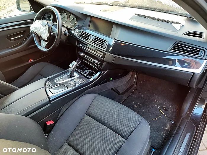 BMW Seria 5 535i xDrive Sport-Aut - 18