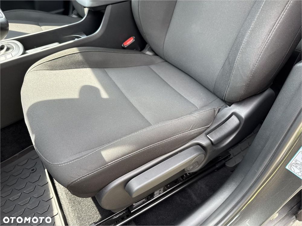 Hyundai Kona - 13