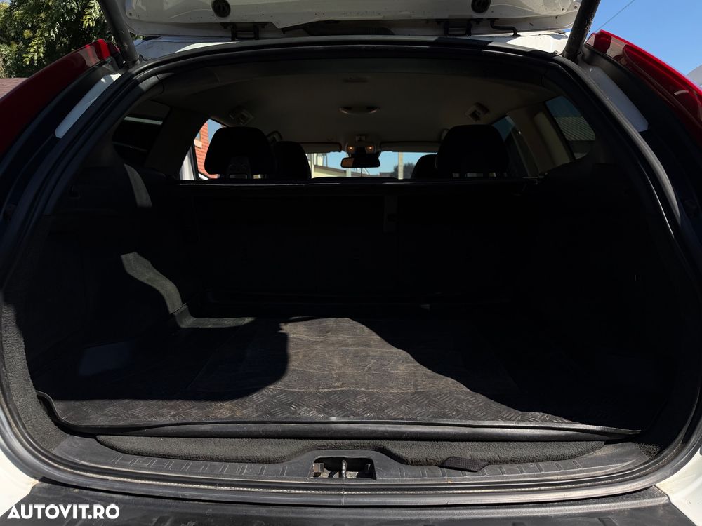 Volvo XC 60 D3 2.4D AWD AT6 Kinetic - 11