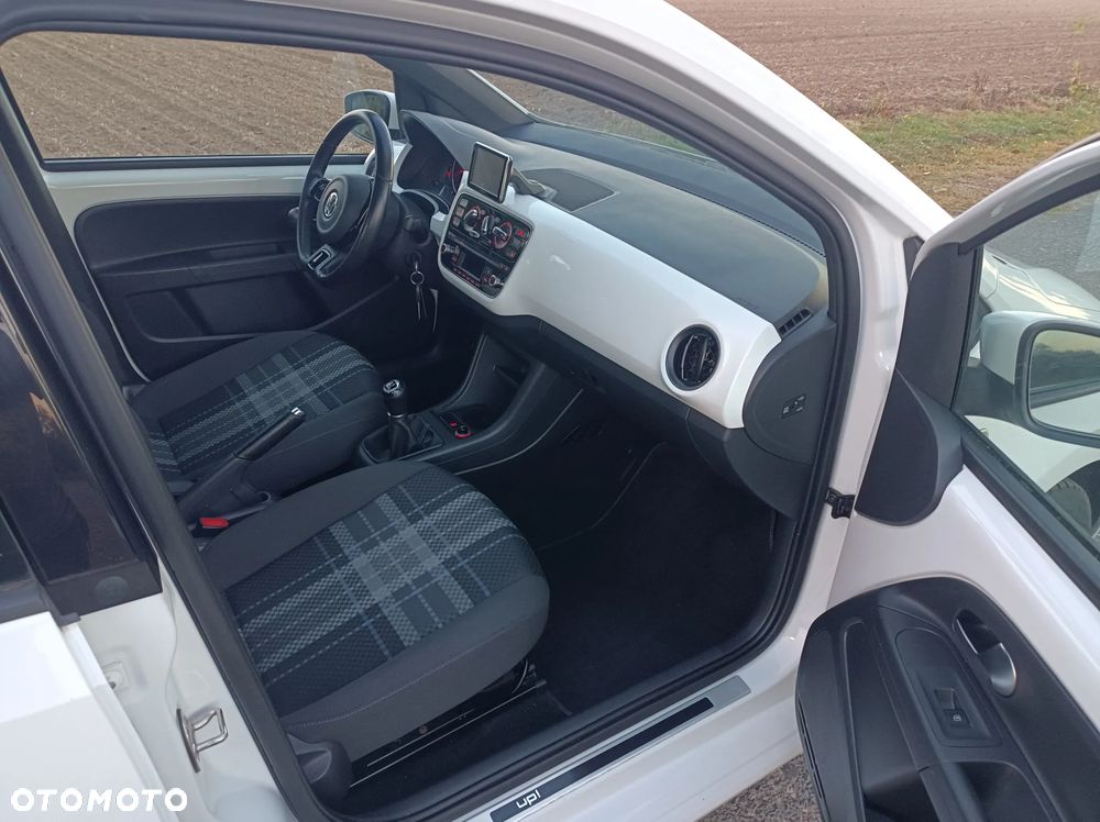 Volkswagen up! club - 10