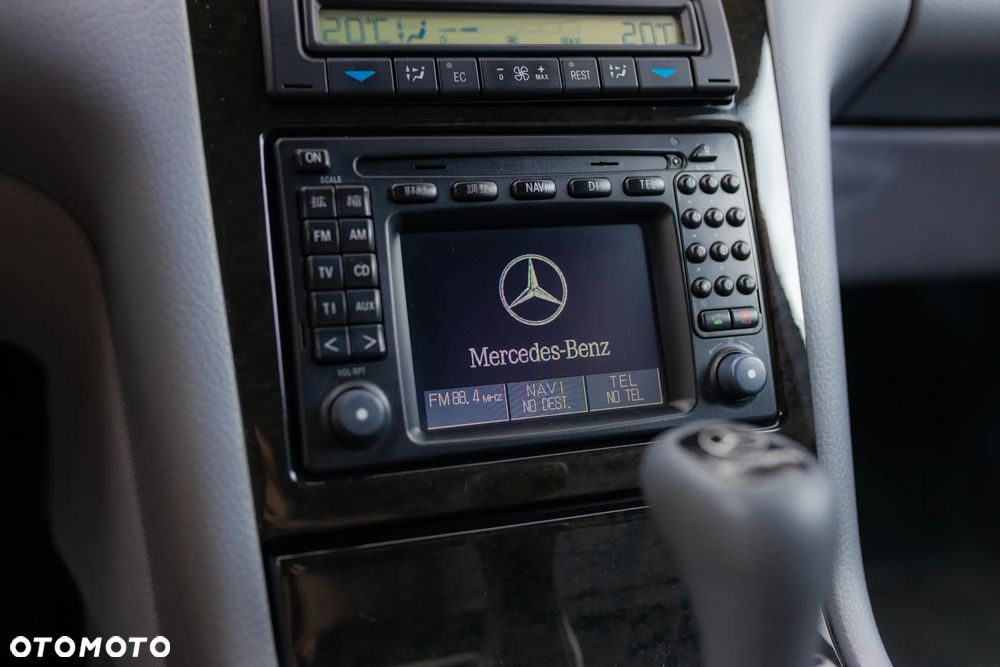 Mercedes-Benz Klasa E - 26