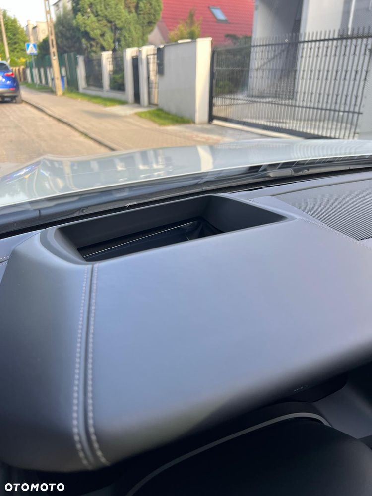 BMW Seria 8 - 31