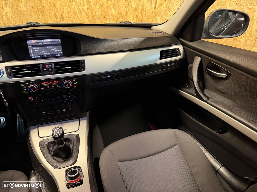 BMW 318 d DPF Edition Sport - 15