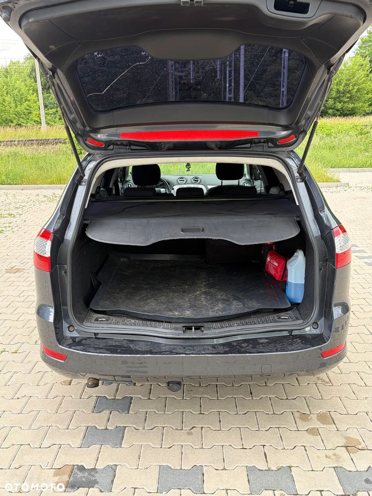 Ford Mondeo - 17