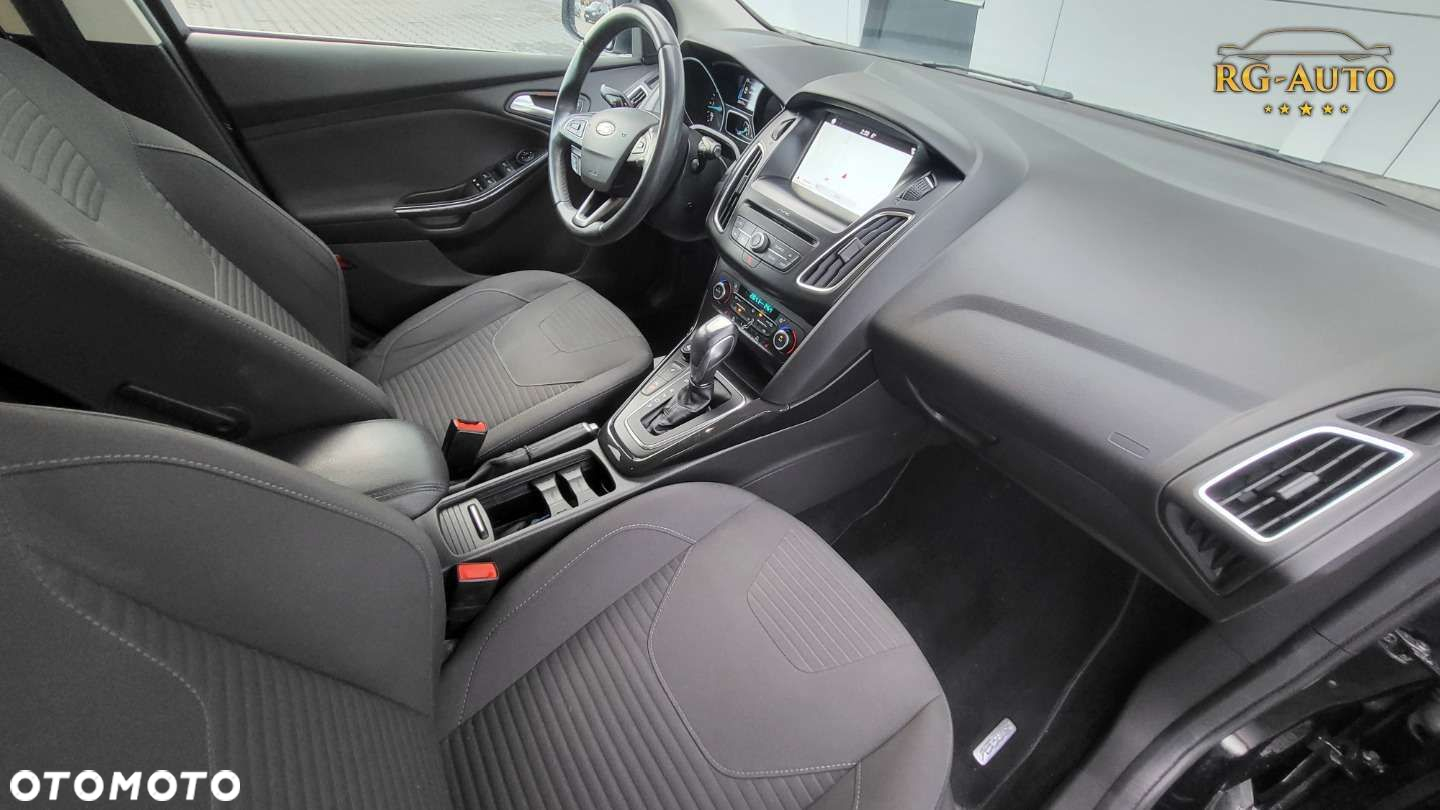 Ford Focus - 27