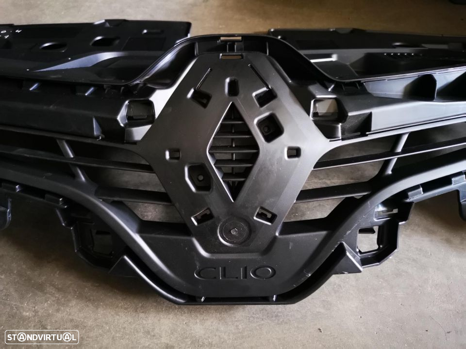 RENAULT CLIO 4 GRELHA FRENTE Z051 - 4