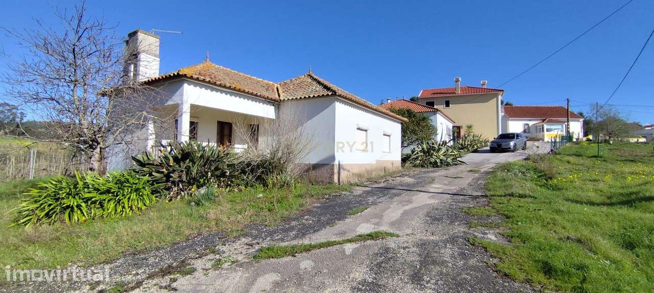 Moradia térrea T3 com armazém agrícola em Aldeia Grande , Torres Vedra - Grande imagem: 4/23