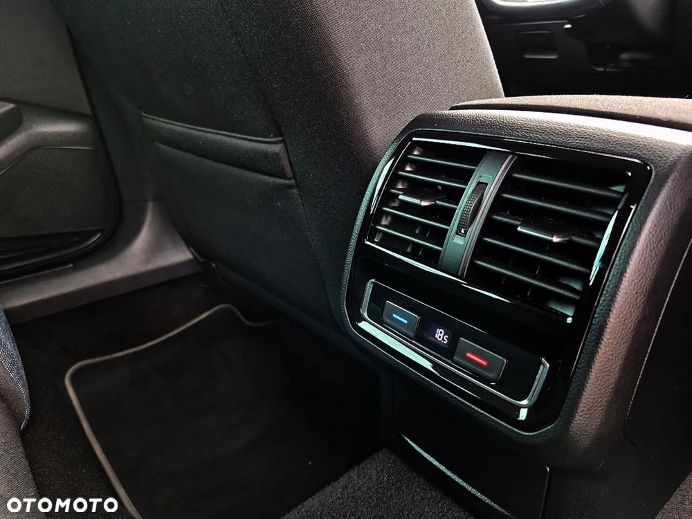 Volkswagen Passat 1.4 TSI Plug-In Hybrid GTE DSG - 25