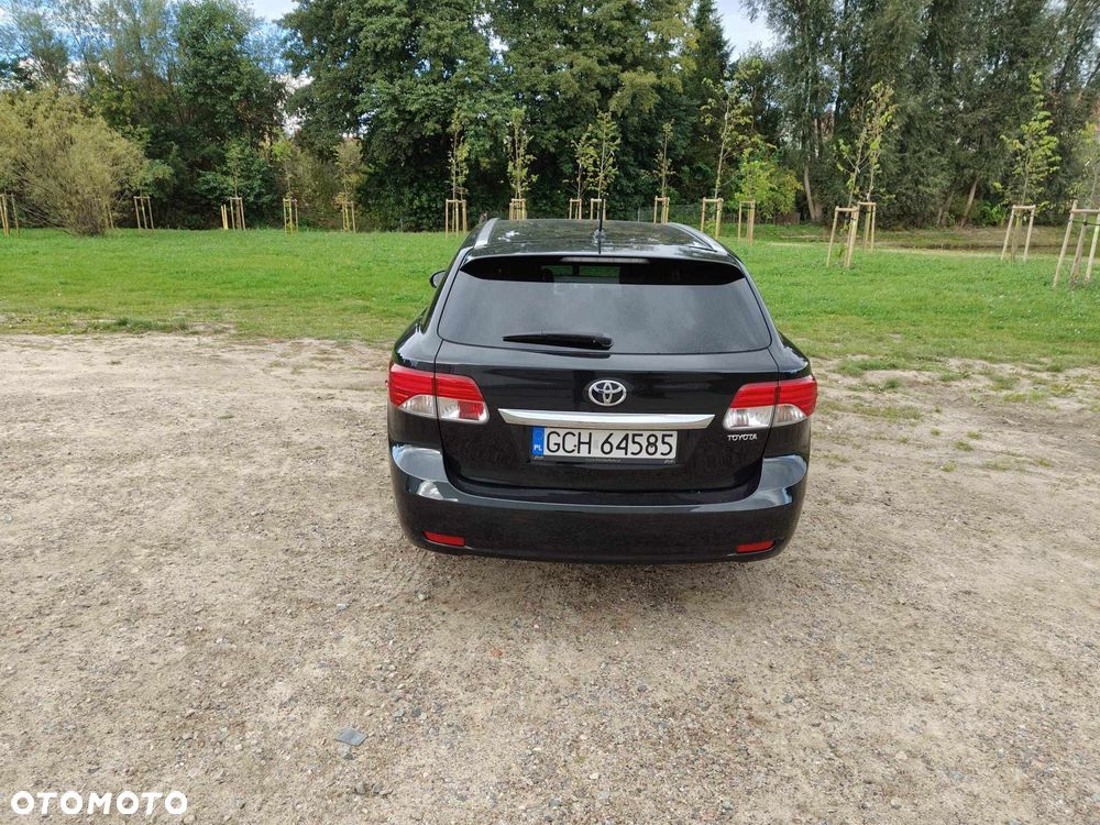 Toyota Avensis 2.0 D-4D Active - 8