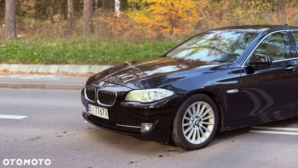 BMW Seria 5 530d xDrive - 16
