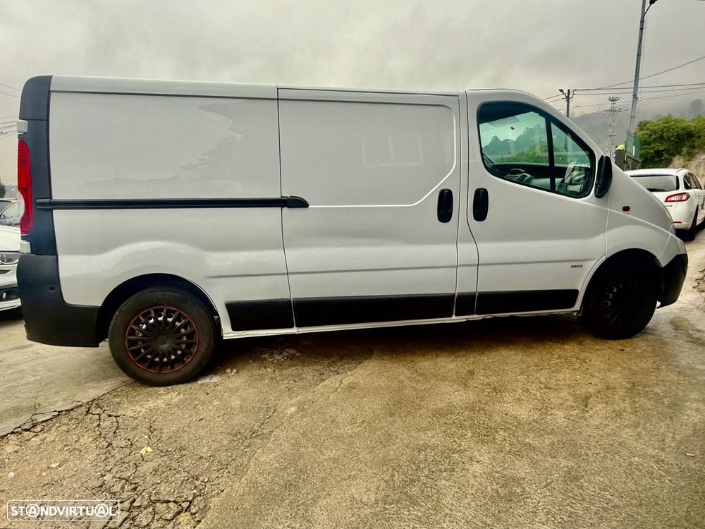 Opel Vivaro longa - 39