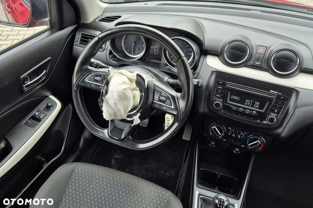 Suzuki Swift 1.2 Dualjet Hybrid Club - 9