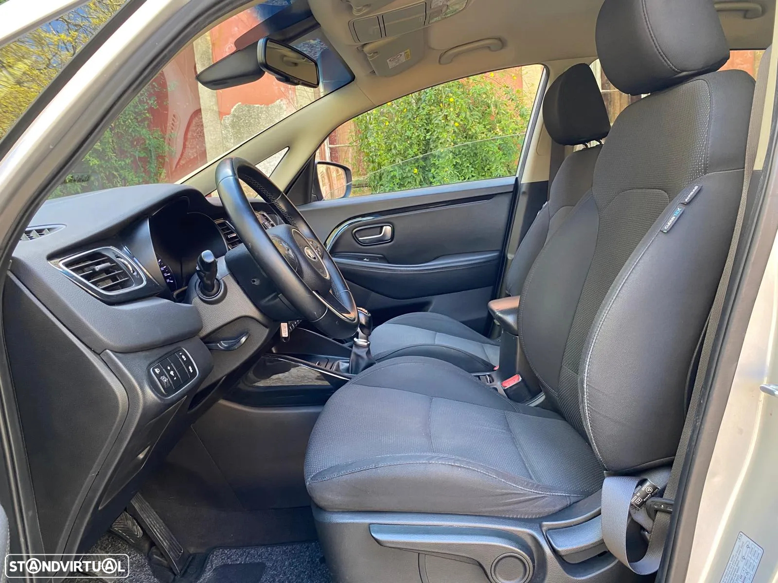 Kia Carens 1.7 CRDi ISG TX - 8
