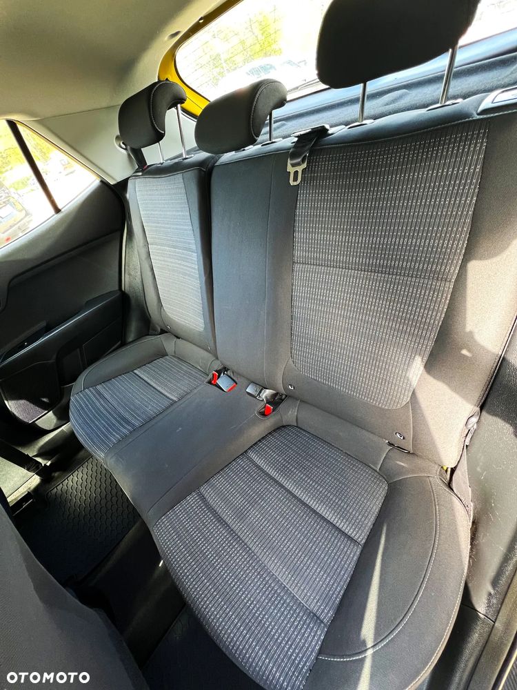 Kia Stonic 1.2 L - 8