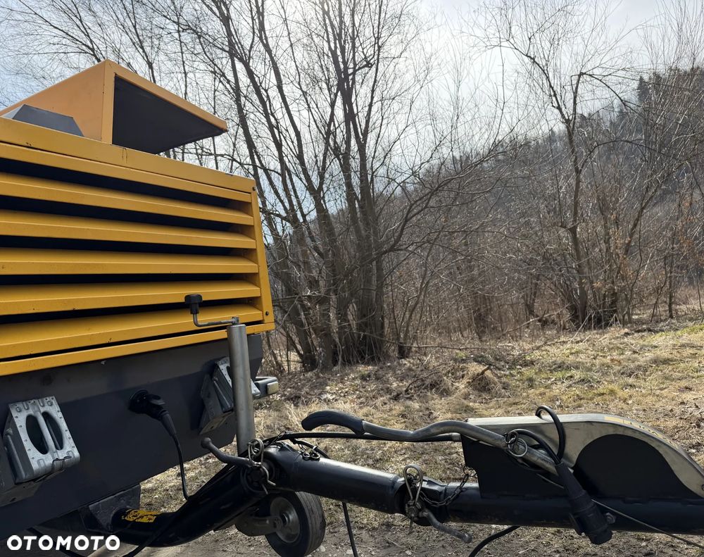 Atlas Copco XAHS 186 Kompresor Śrubowy Sprężarka potężna mocna 11m3. 12 bar regulowanych. Bogata wersja z chłodnicą cyklonową! z Norweskiej Upadłości! Niski Przebieg 1900mtg. 2014rok silnik DEUTZ.150 KM. serwisowany w DEKRA. OKAZJA - 20