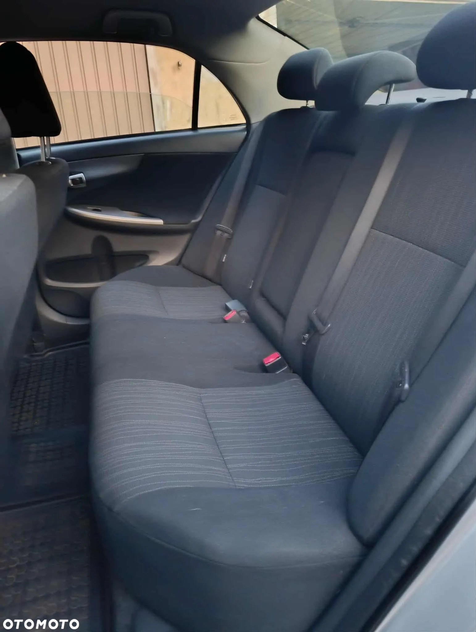 Toyota Corolla - 10