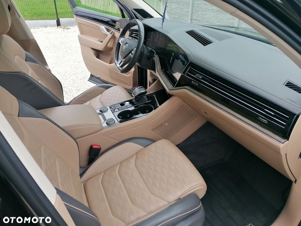 Volkswagen Touareg 3.0 V6 TDI SCR 4Mot R-Line - 10