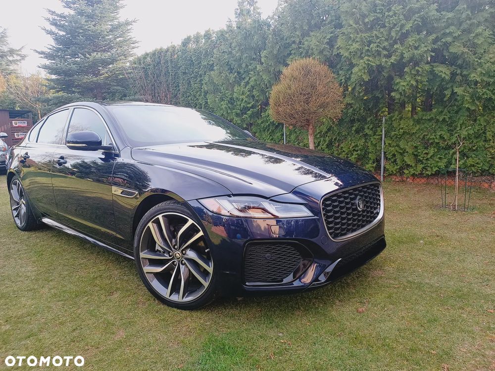 Jaguar XF P250 R-Dynamic SE - 33