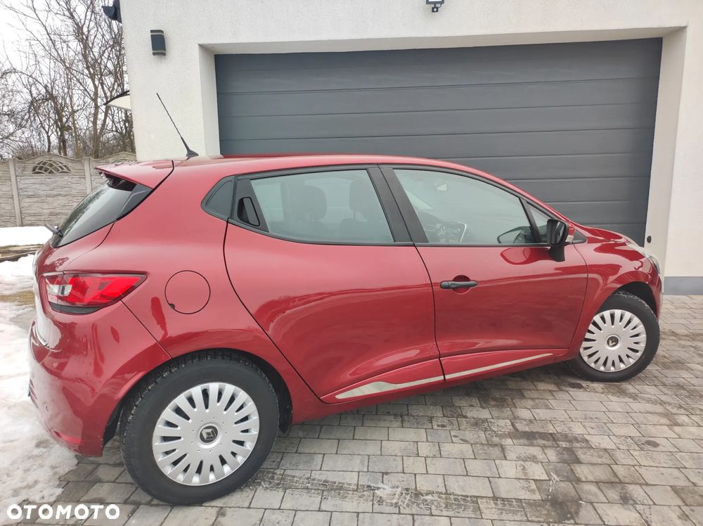 Renault Clio - 30
