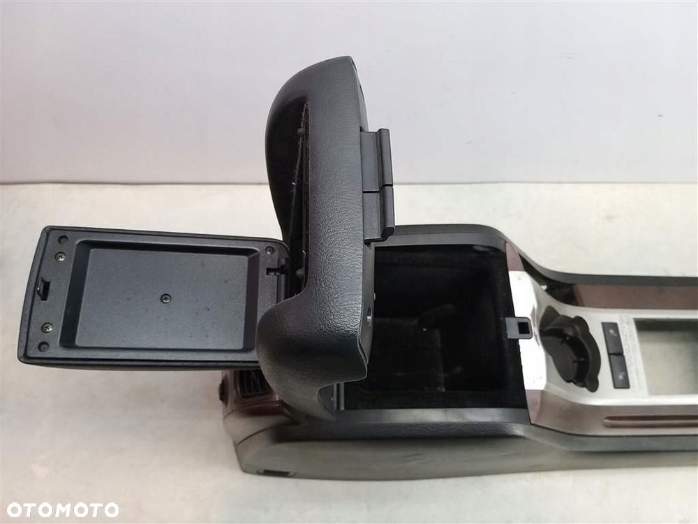 Tunel środkowy podłokietnik Ssang Yong Rexton 2001-2006 PRZED LIFT - 7