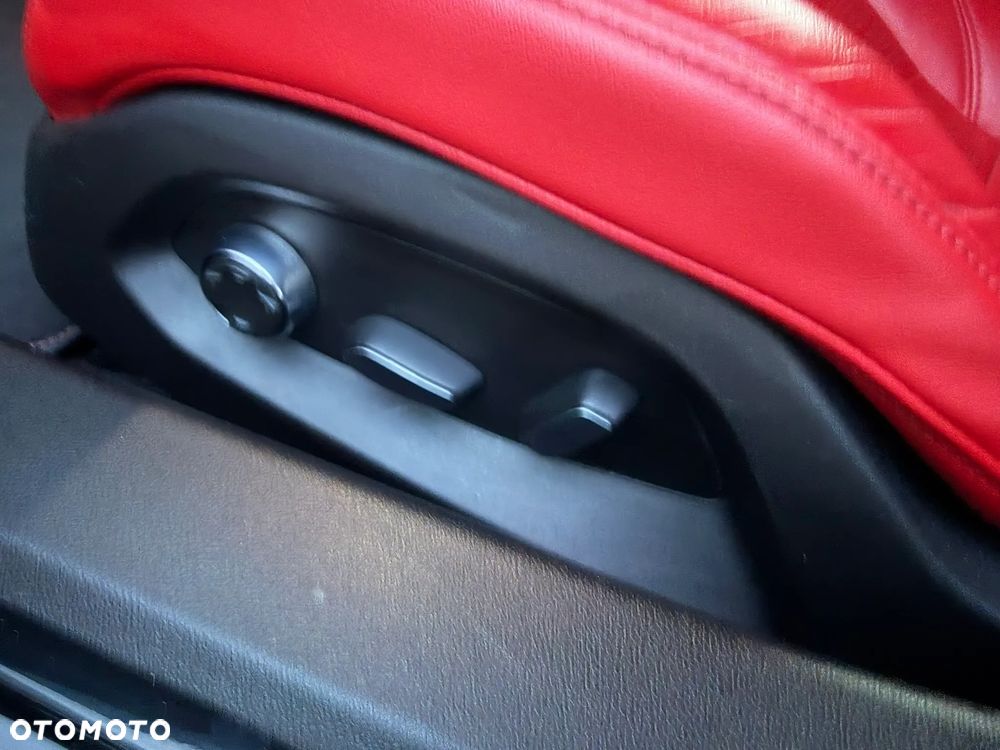 Chevrolet Corvette - 27