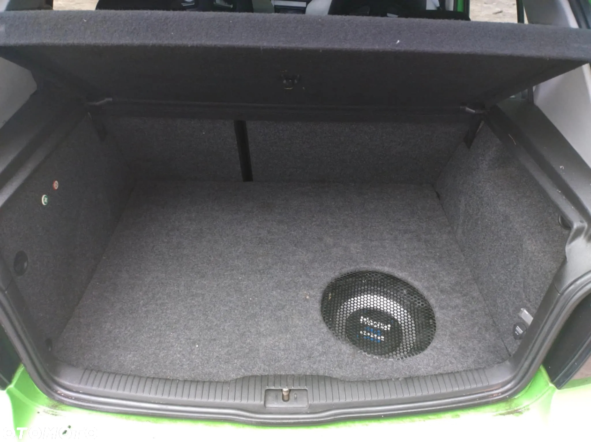 Volkswagen Golf - 8