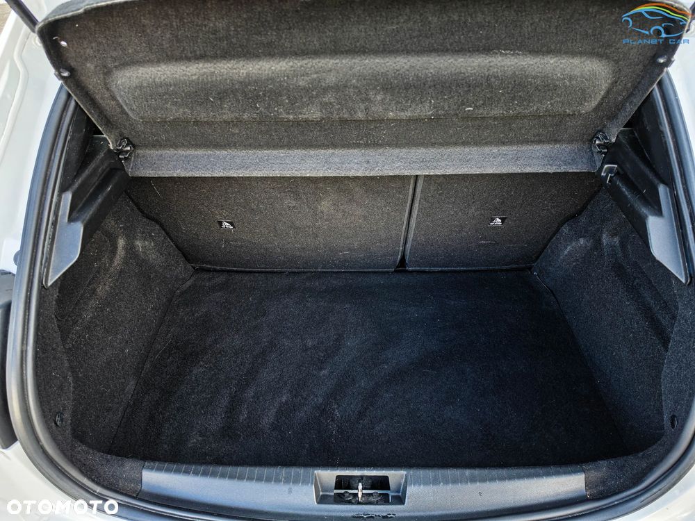 Peugeot 208 BlueHDi 100 Active - 13