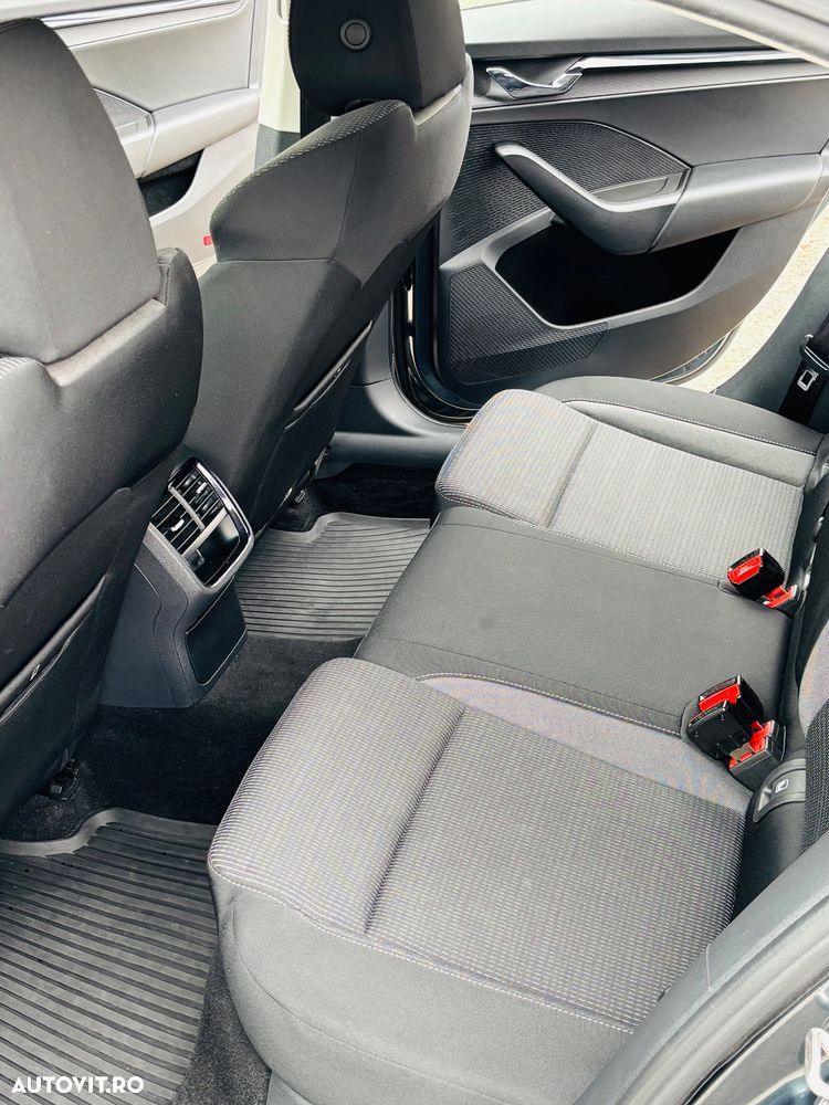 Skoda Octavia 2.0 TDI DSG Ambition - 11