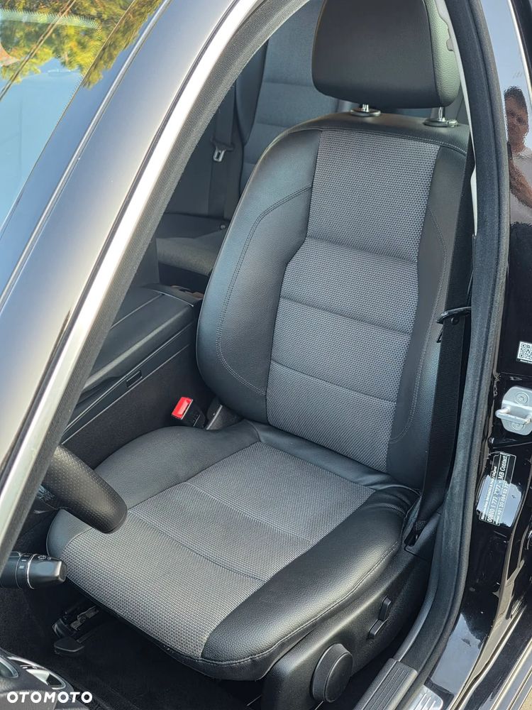 Mercedes-Benz Klasa C 180 BlueEFFICIENCY Avantgarde - 26