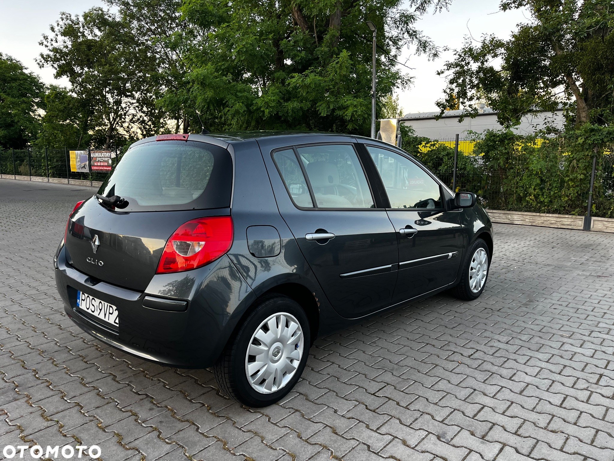 Renault Clio 1.5 dCi Alize - 15