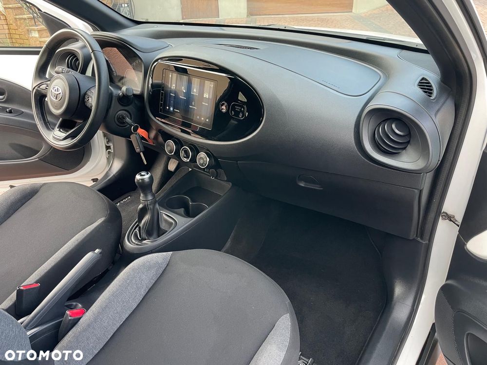 Toyota Aygo X - 10