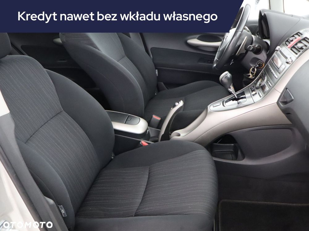 Toyota Auris - 11