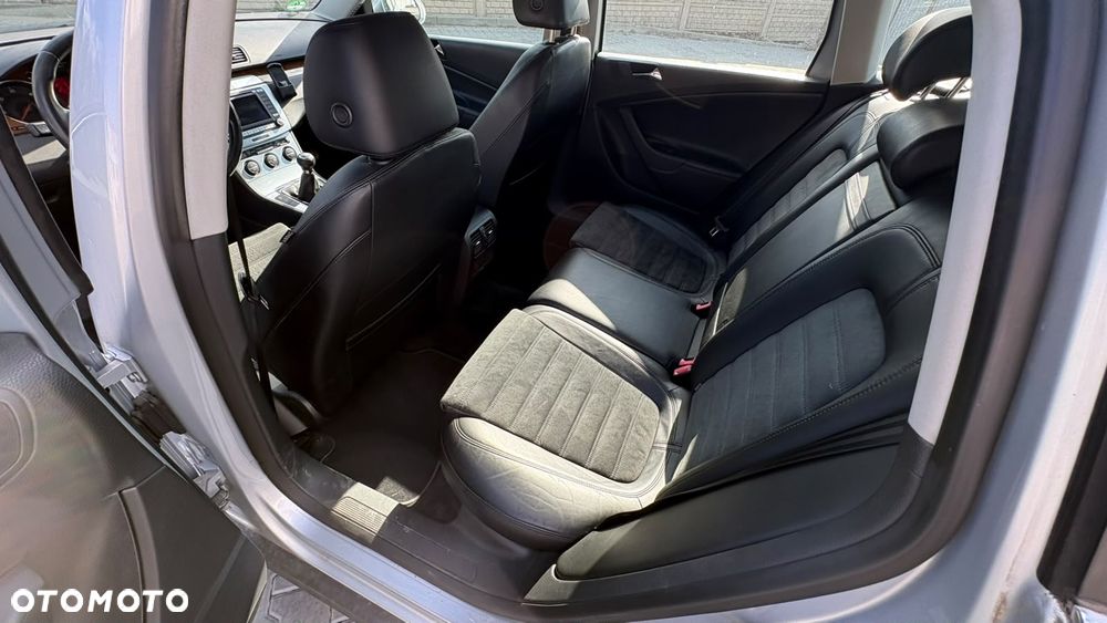 Volkswagen Passat 2.0 TDI DPF Highline - 6