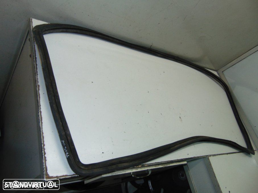 Mercedes W115 - borracha do vidro - 1