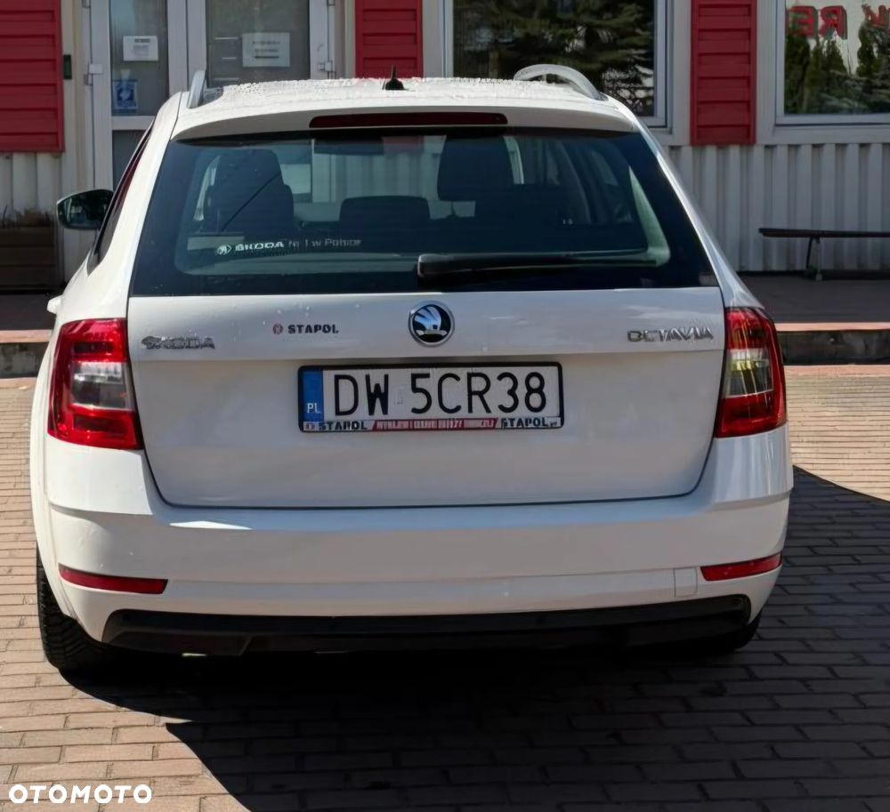 Skoda Octavia 1.4 TSI Ambition - 4