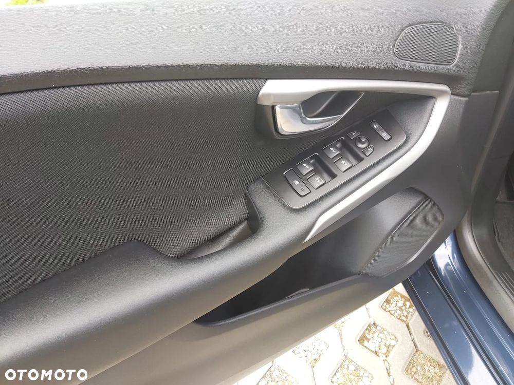 Volvo V40 D2 You - 7