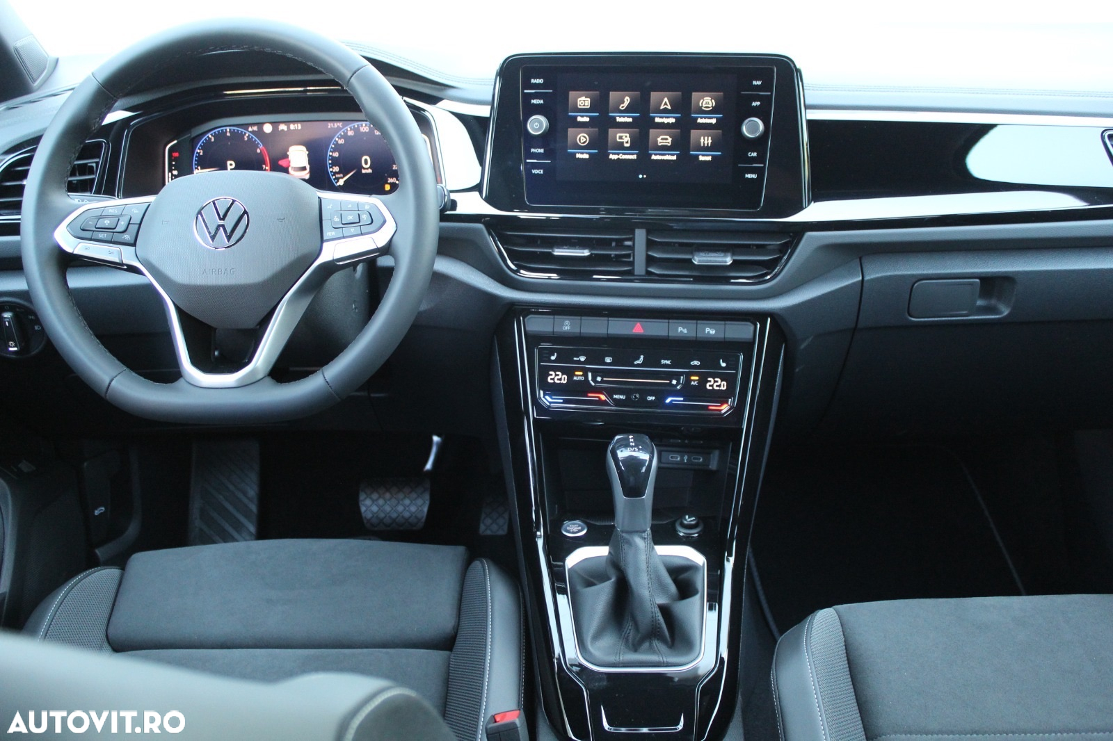 Volkswagen T-ROC 1.5 TSI DSG Style - 21