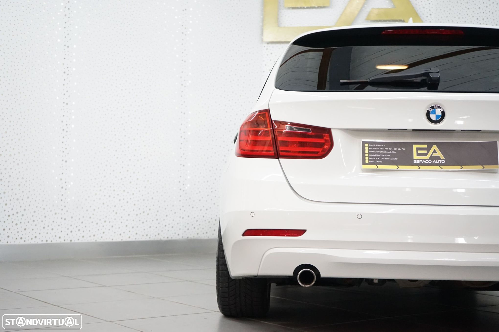 BMW 320 d Touring Auto Exclusive - 43