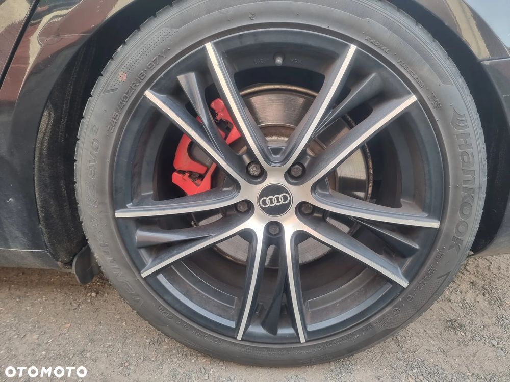 Audi A4 Limousine - 30